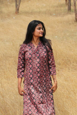 Red and Black Straight Cut